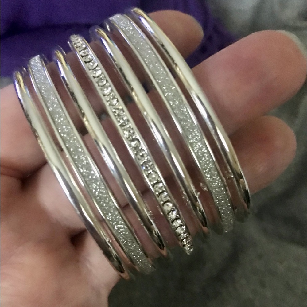 ✨Silver Rhinestone Cuff Bracelet✨ - Picture 2 of 5